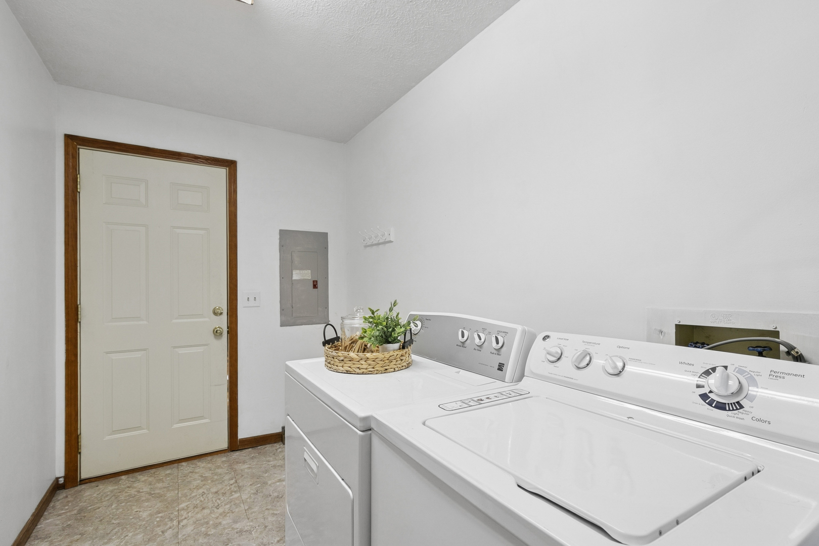 33430 Hunt Club Road Grayslake, IL 60030 - Photo 14 of 18