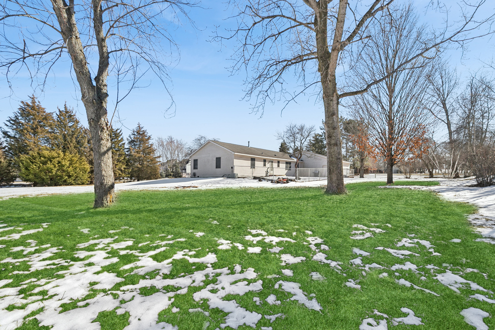 33430 Hunt Club Road Grayslake, IL 60030 - Photo 17 of 18