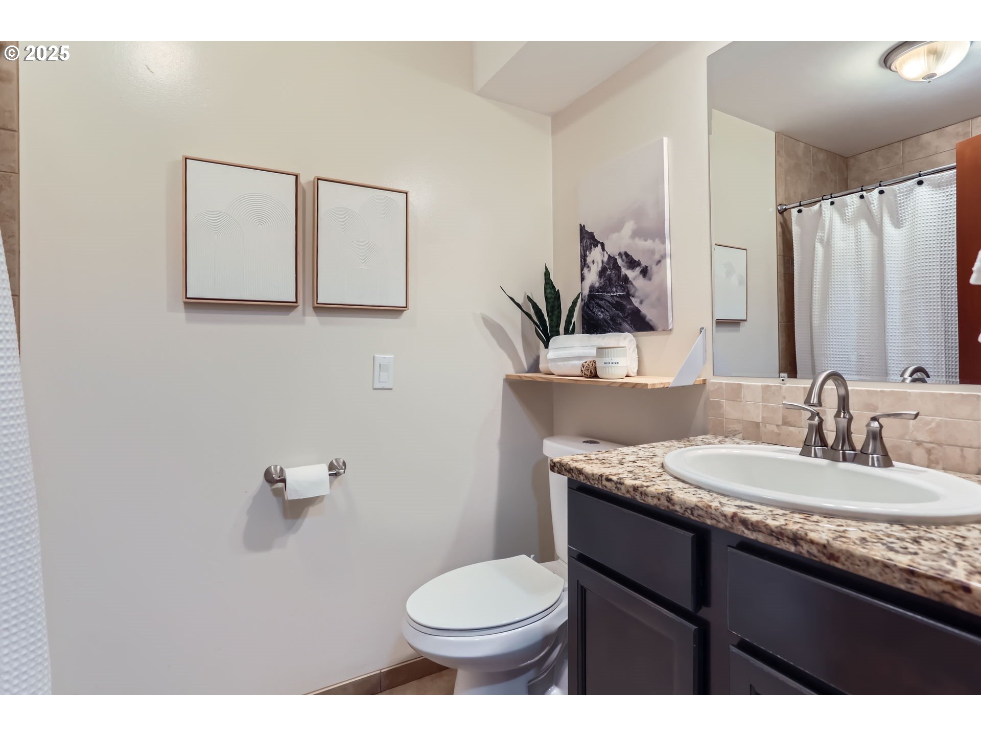 6635 Southwest 34th Avenue Portland, OR 97239 - Photo 18 of 33 Bathroom