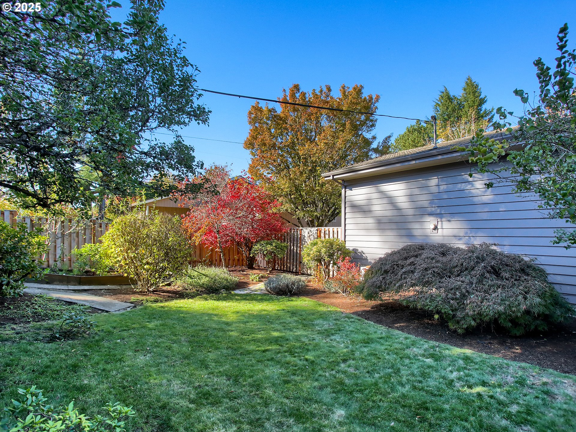 6635 Southwest 34th Avenue Portland, OR 97239 - Photo 28 of 33 Yard