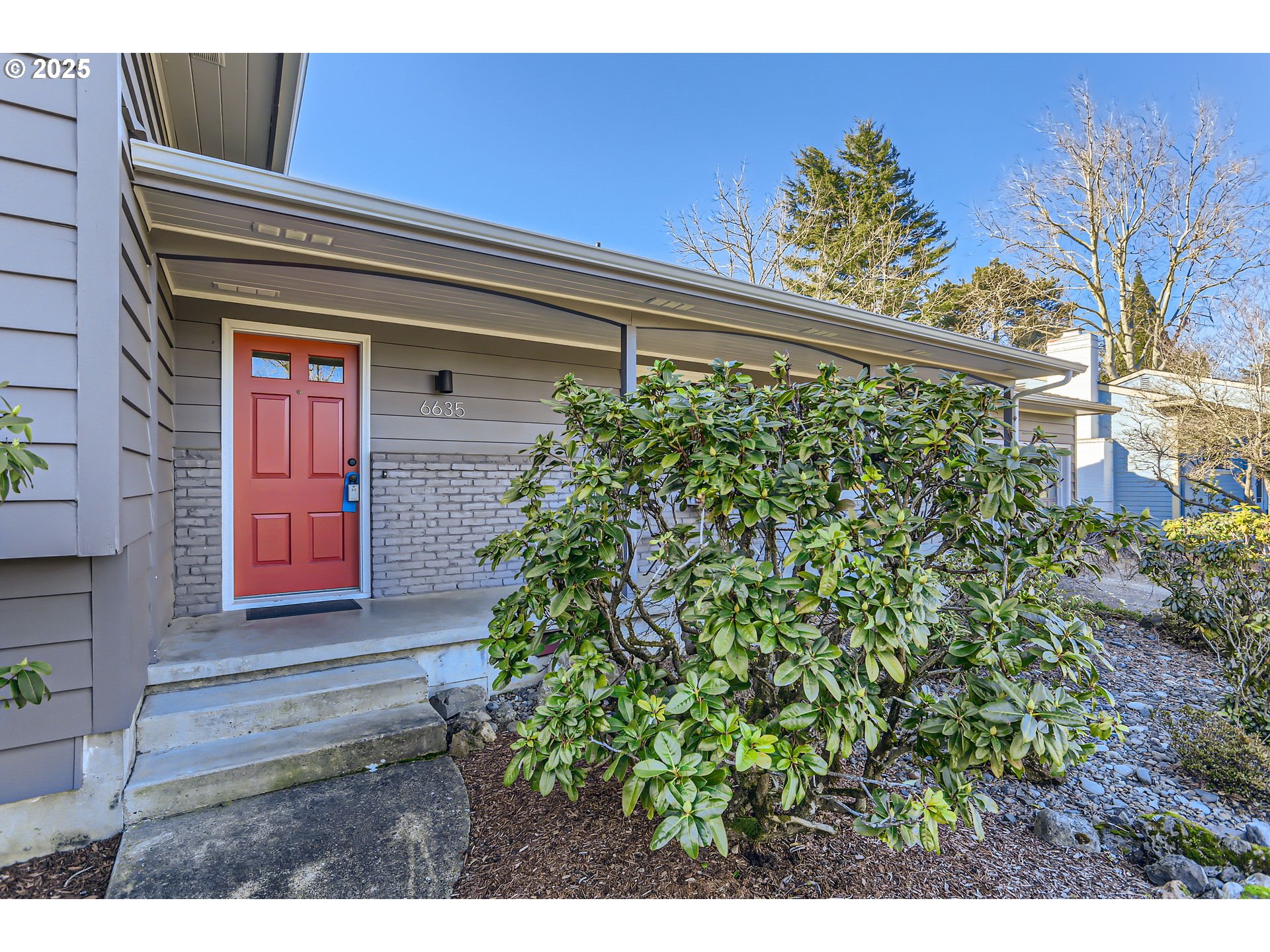 6635 Southwest 34th Avenue Portland, OR 97239 - Photo 3 of 33 Gallery Image 3