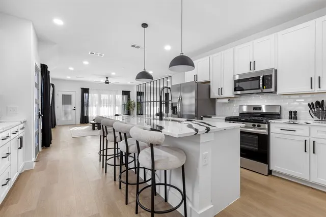 $5,500 | 1509-1511 South Barry Avenue, Dallas, TX 75223