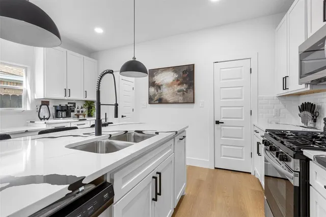 $5,500 | 1509-1511 South Barry Avenue, Dallas, TX 75223