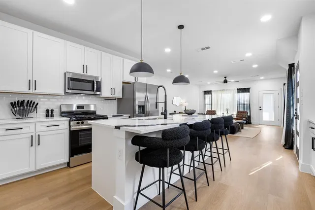 $5,500 | 1509-1511 South Barry Avenue, Dallas, TX 75223