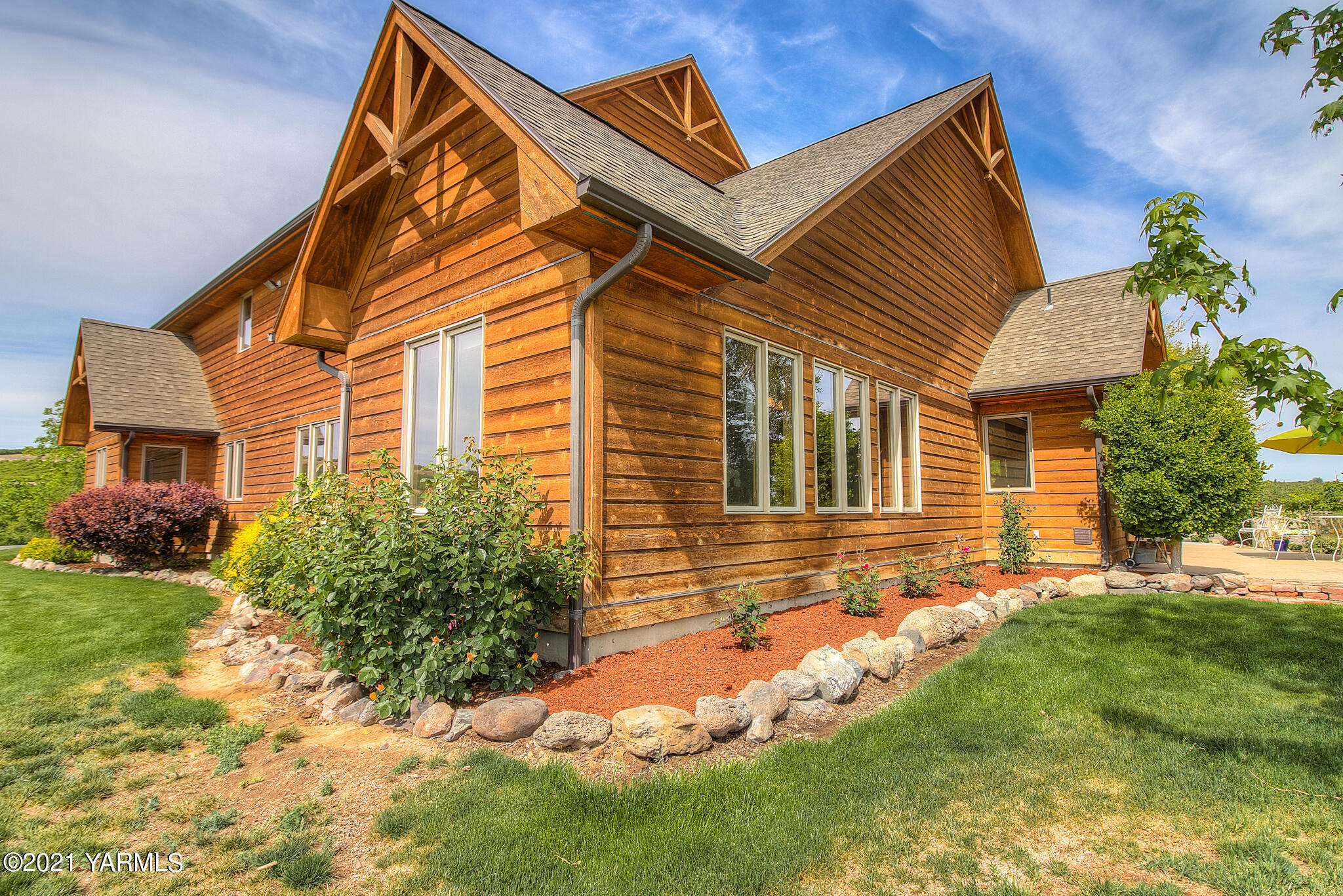 3050 Thacker Road Zillah, WA 98953 - Photo 54 of 64 a view of a house with a yard