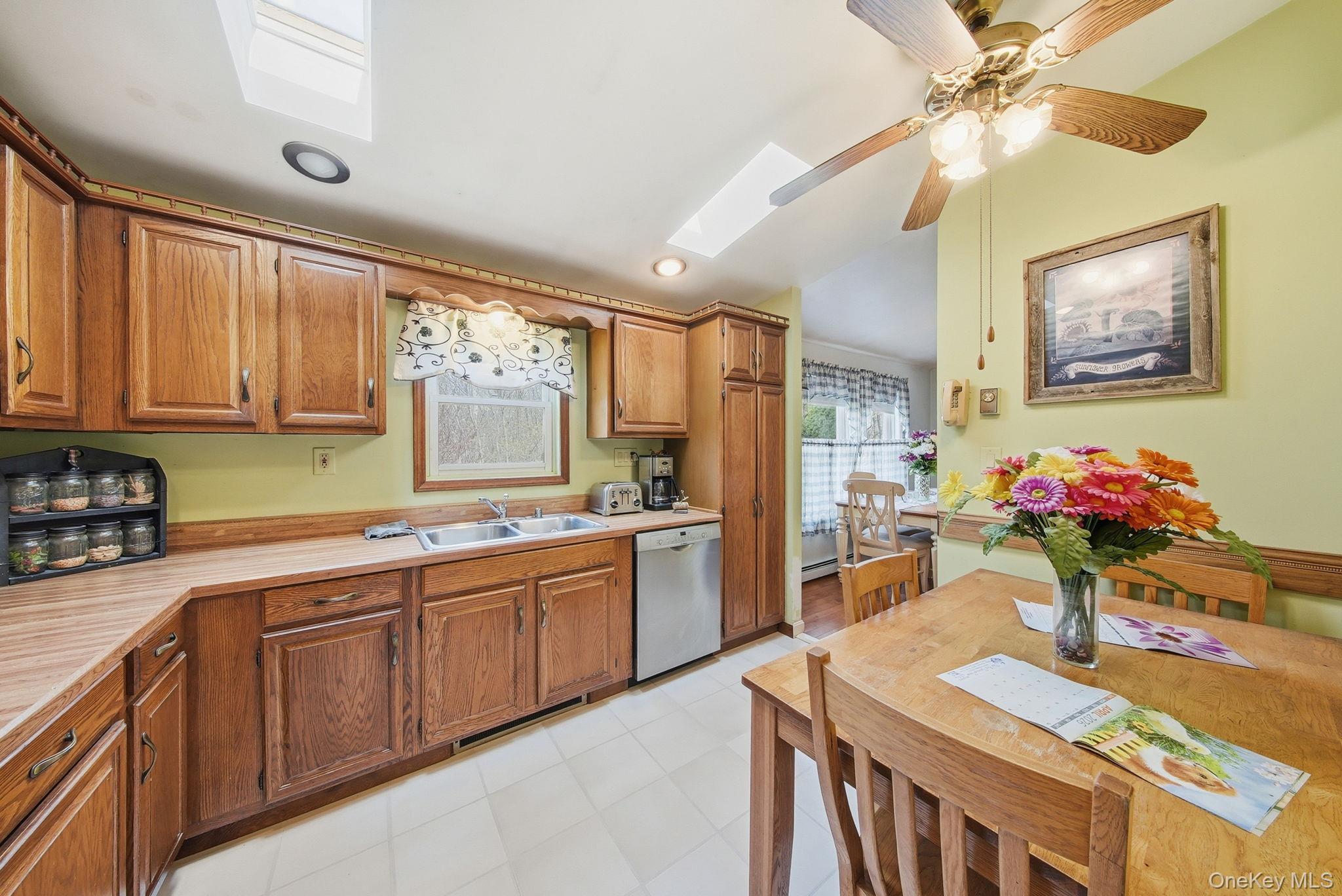 264 Mountain Road Port Jervis, NY 12771 - Photo 10 of 35