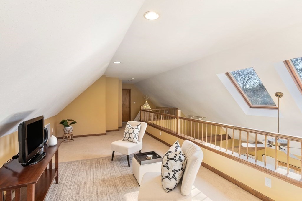 15 Independence Road Bedford, MA 01730 - Photo 24 of 40 Gallery Image 24