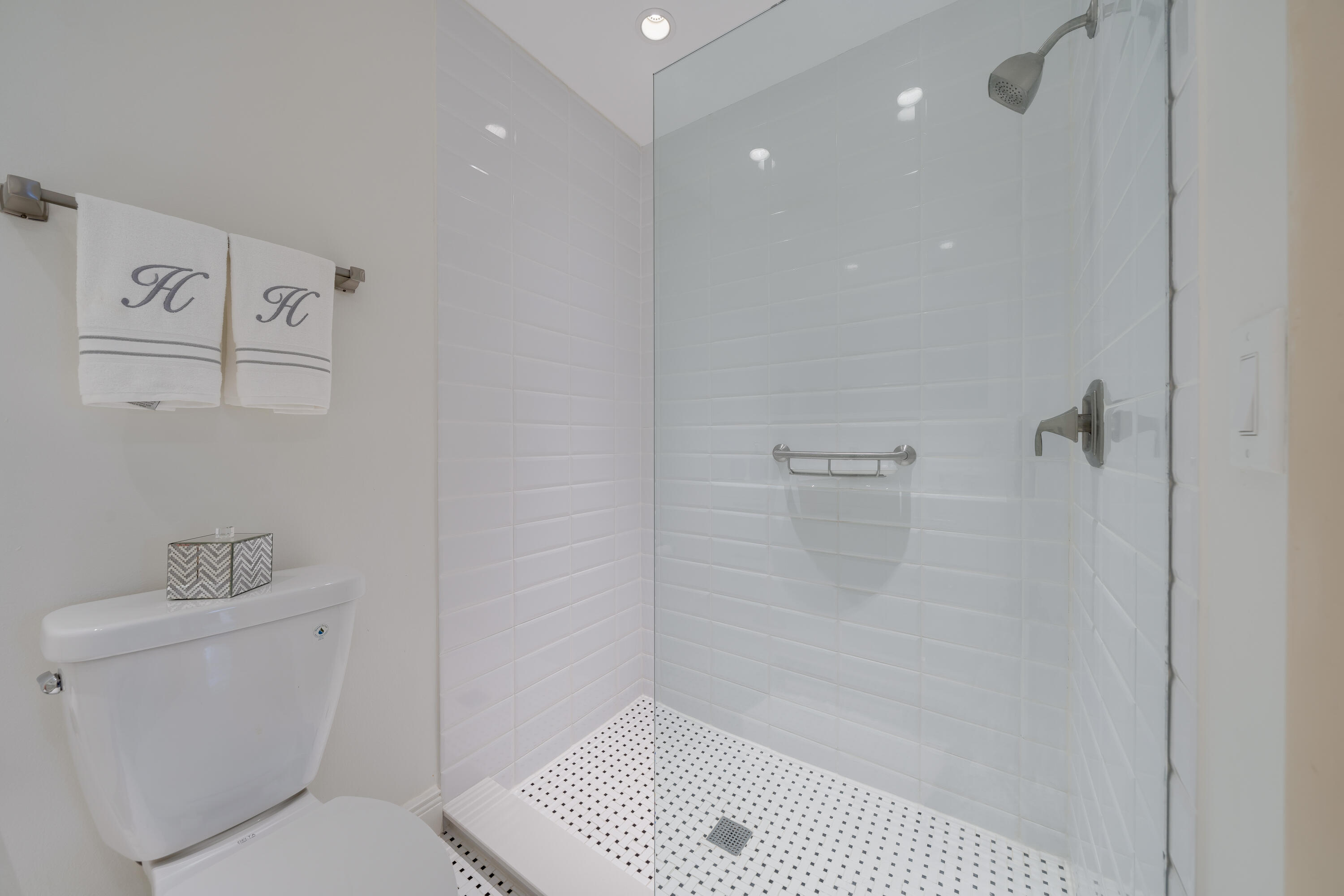 14240 Nesting Way, Unit D Delray Beach, FL 33484 - Photo 5 of 45 a bathroom with a bathtub and shower