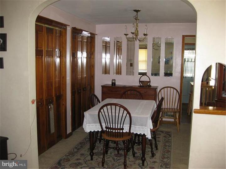 138 Manor Road Hatboro, PA 19040 - Photo 4 of 11 Dining Room