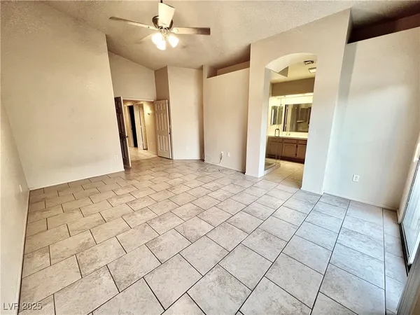 $2,650 | 8420 Airmont Court, Las Vegas, NV 89128