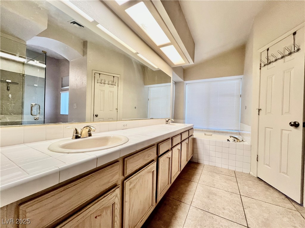 8420 Airmont Court Las Vegas, NV 89128 - Photo 16 of 38