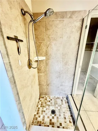 $2,650 | 8420 Airmont Court, Las Vegas, NV 89128