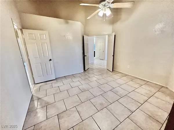$2,650 | 8420 Airmont Court, Las Vegas, NV 89128