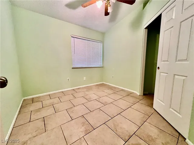 $2,650 | 8420 Airmont Court, Las Vegas, NV 89128