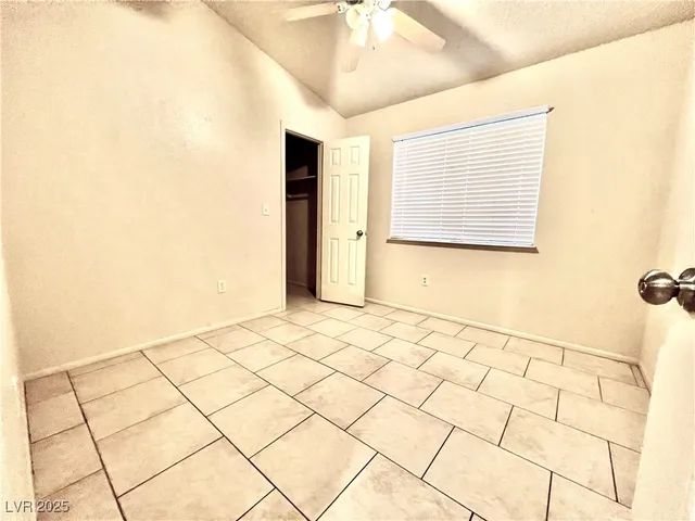 $2,650 | 8420 Airmont Court, Las Vegas, NV 89128