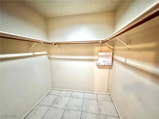 $2,650 | 8420 Airmont Court, Las Vegas, NV 89128