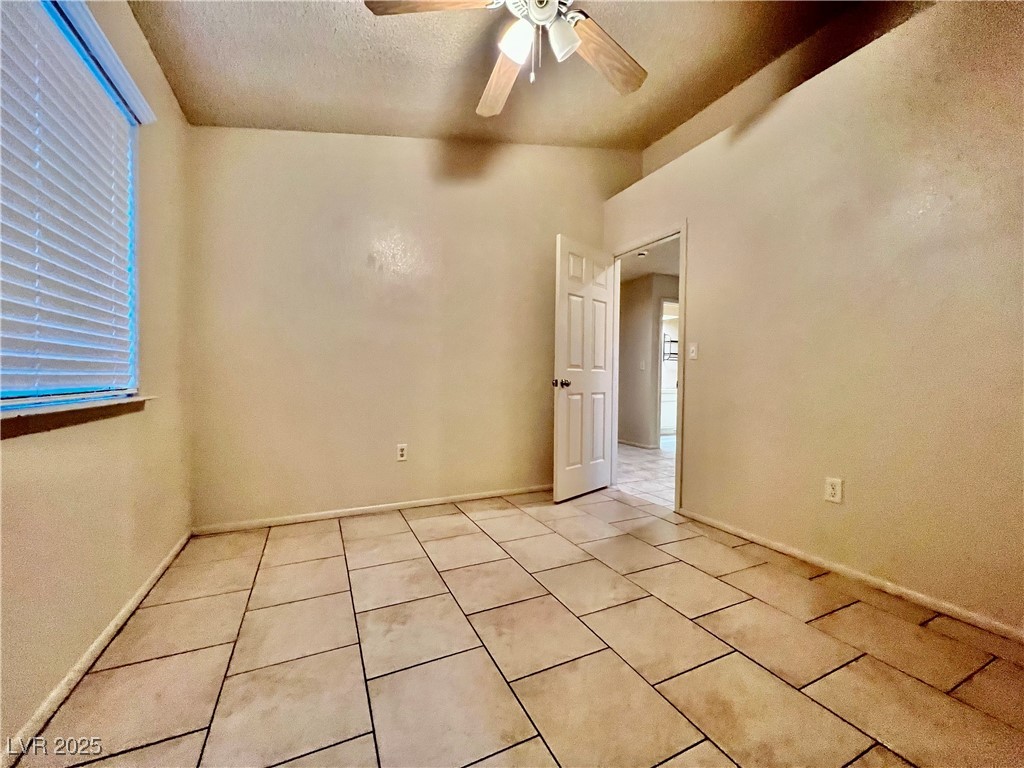 8420 Airmont Court Las Vegas, NV 89128 - Photo 28 of 38