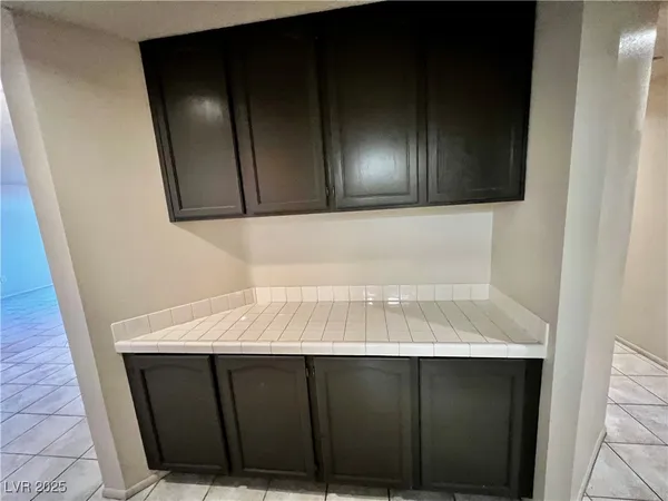 $2,650 | 8420 Airmont Court, Las Vegas, NV 89128