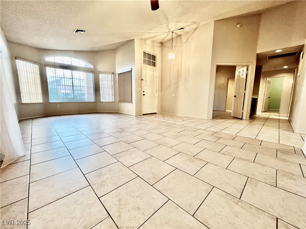 8420 Airmont Court Las Vegas, NV 89128 - Photo 4 of 38