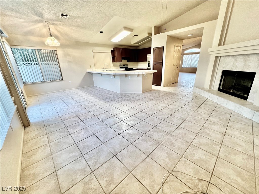 8420 Airmont Court Las Vegas, NV 89128 - Photo 8 of 38