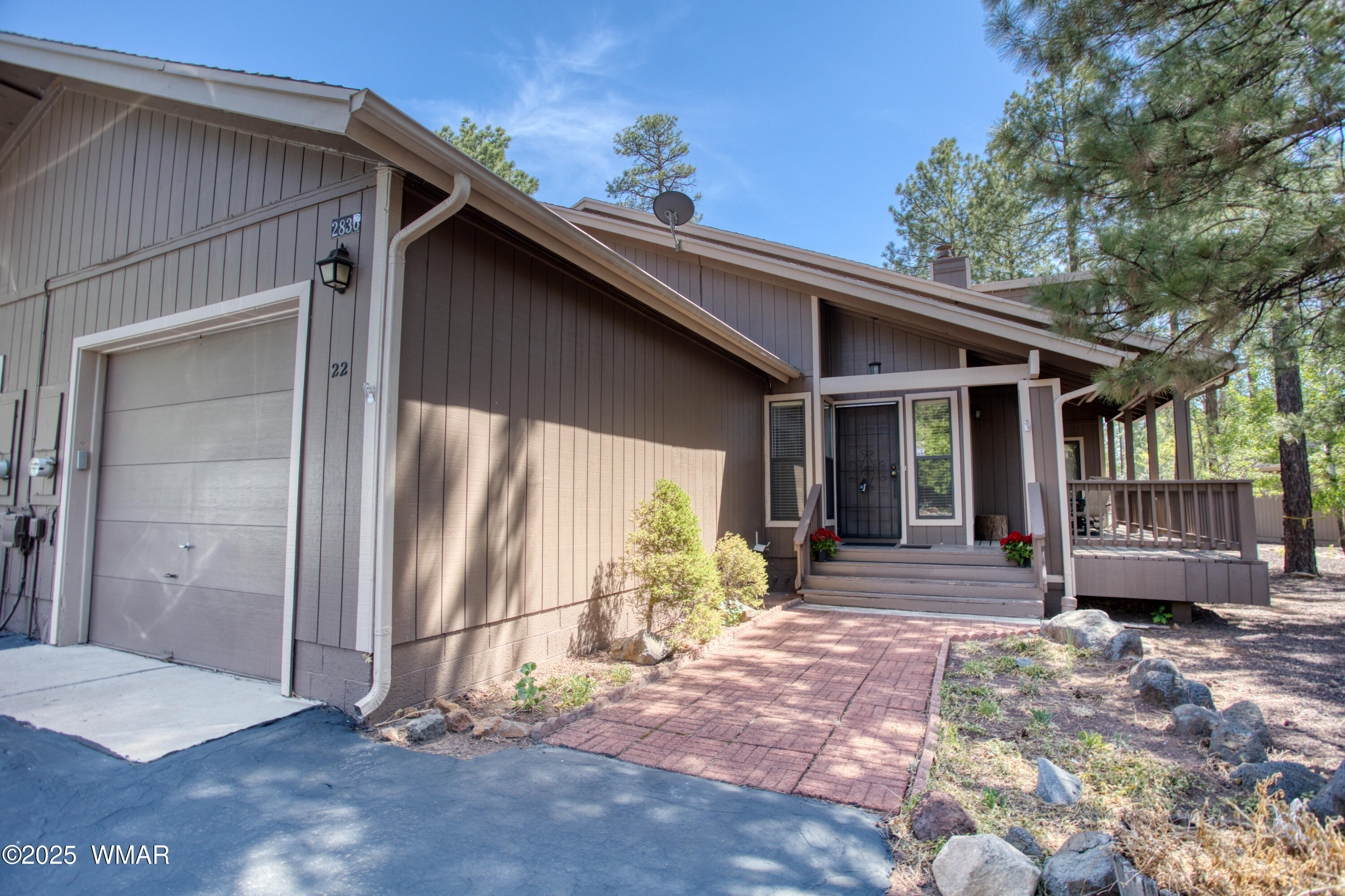 2836 Oak Circle Pinetop, AZ 85935 - Photo 1 of 35 Great Front Elevation with paved walk way to front door