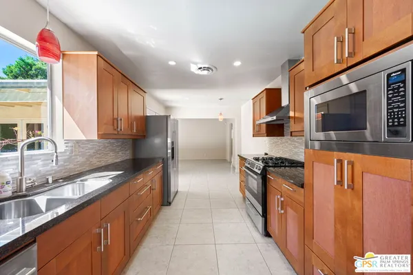 $1,200,000 | 2030 Bob O Link Lane, Palm Springs, CA 92264
