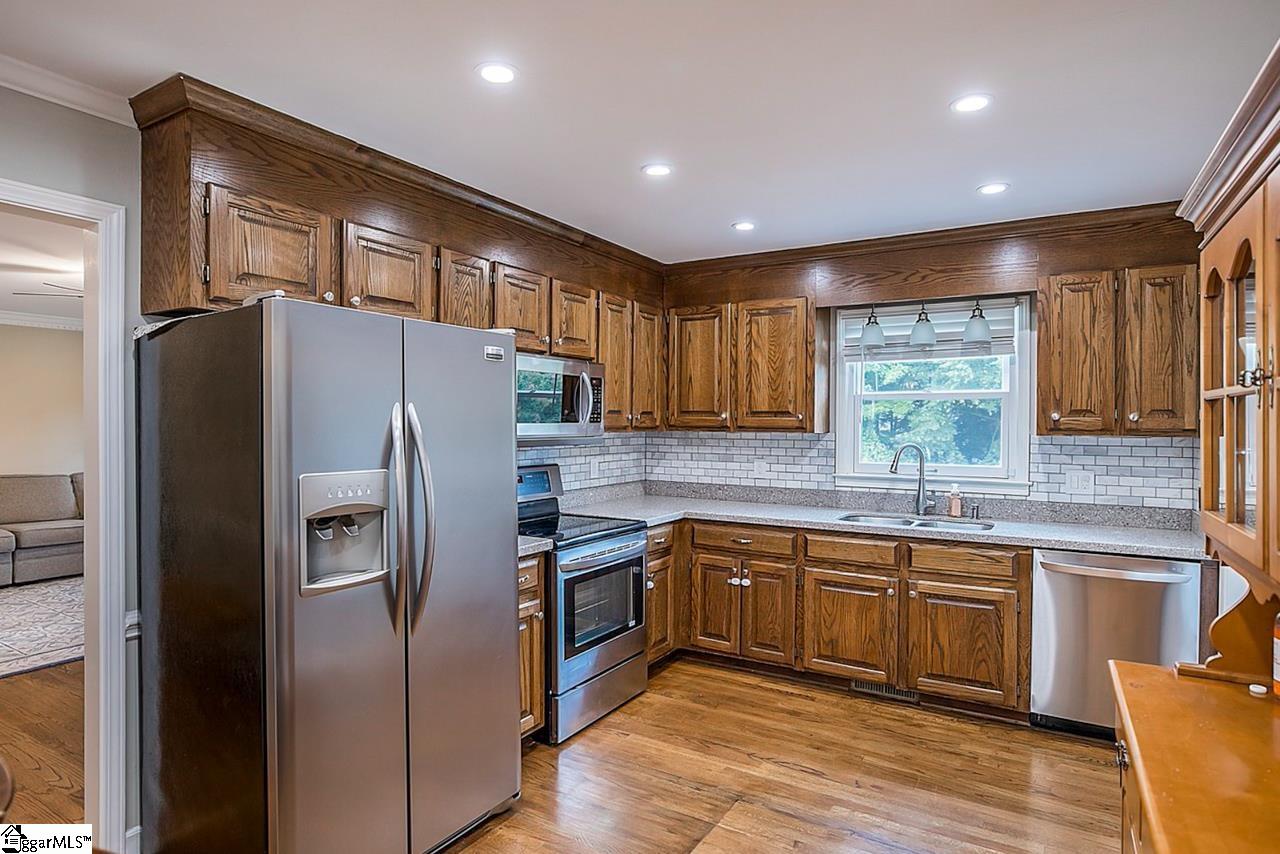 204 Gilderbrook Road Greenville, SC 29615 - Photo 14 of 28 Gallery Image 14