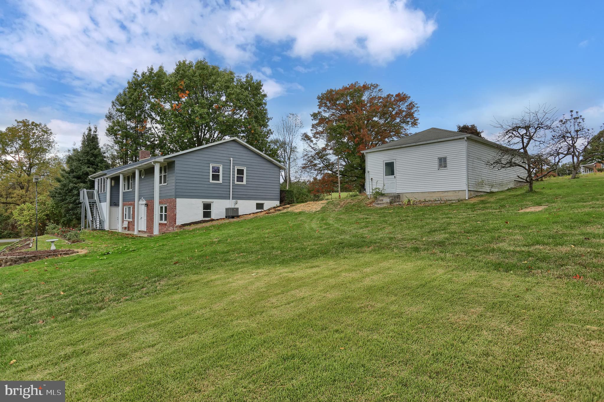 2123 Hillcrest Road Spring Grove, PA 17362 - Photo 8 of 52