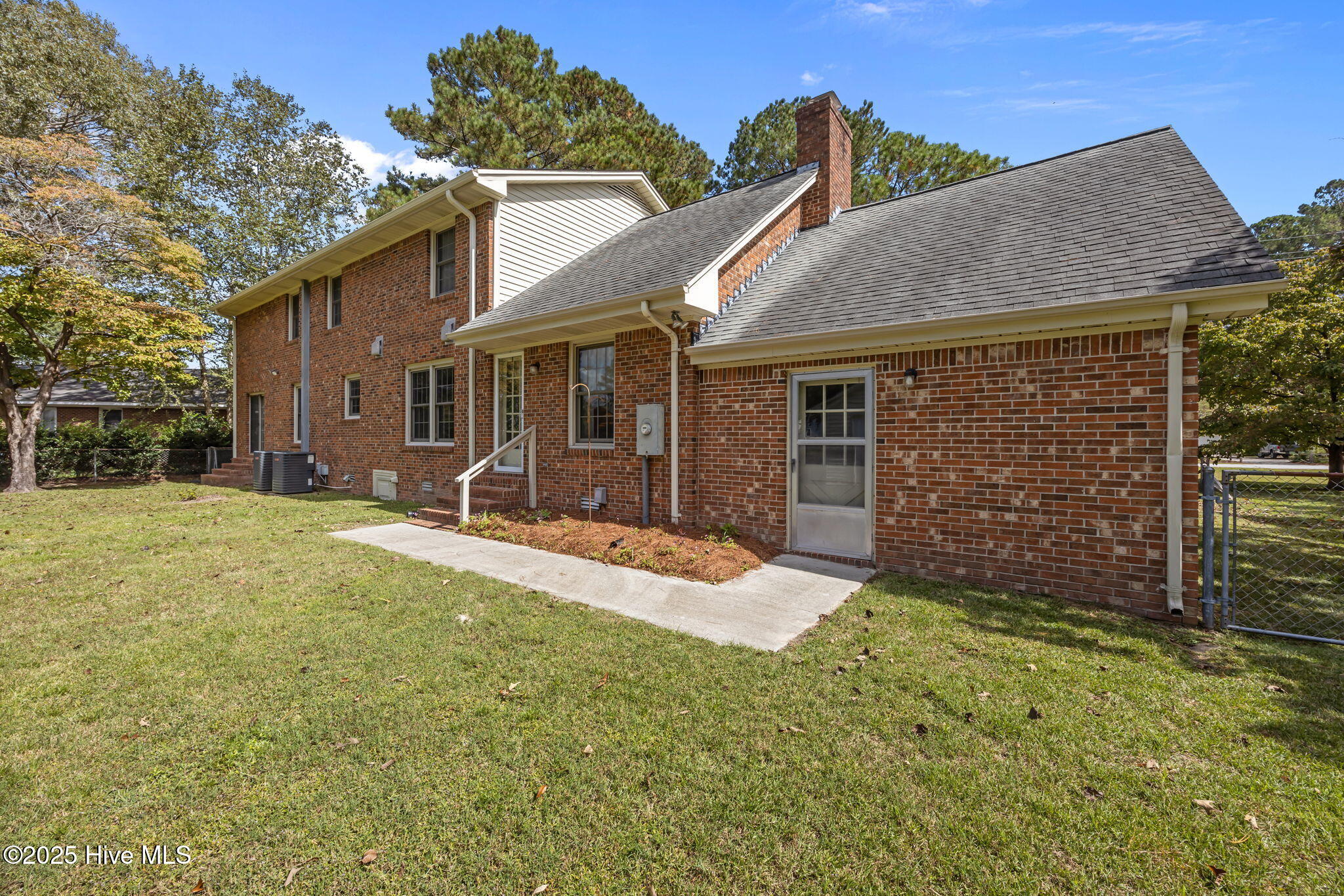 705 River Road Trent Woods, NC 28562 - Photo 43 of 57 6-web-or-mls-0C0A0975