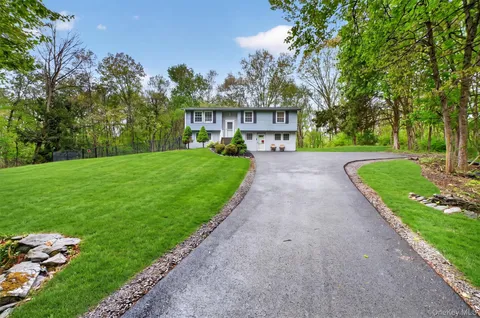 $499,900 | 79 Wendy Drive, Poughquag, NY 12570