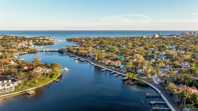 $5,950,000 | 2400 Coffee Pot Boulevard Northeast, St. Petersburg, FL 33704