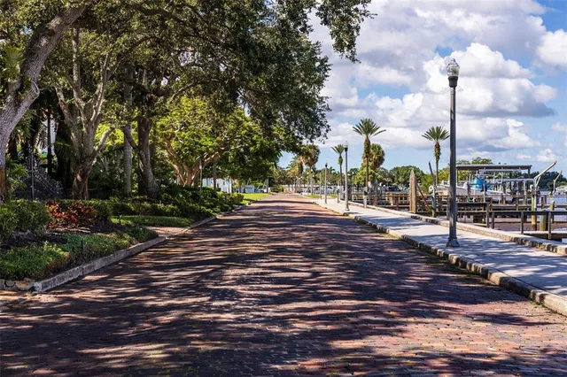 $5,950,000 | 2400 Coffee Pot Boulevard Northeast, St. Petersburg, FL 33704