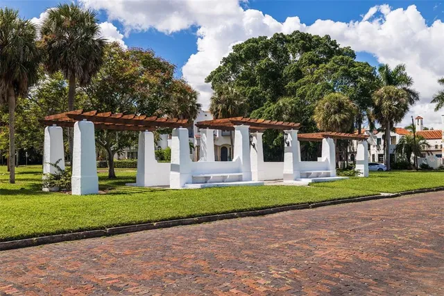 $5,950,000 | 2400 Coffee Pot Boulevard Northeast, St. Petersburg, FL 33704