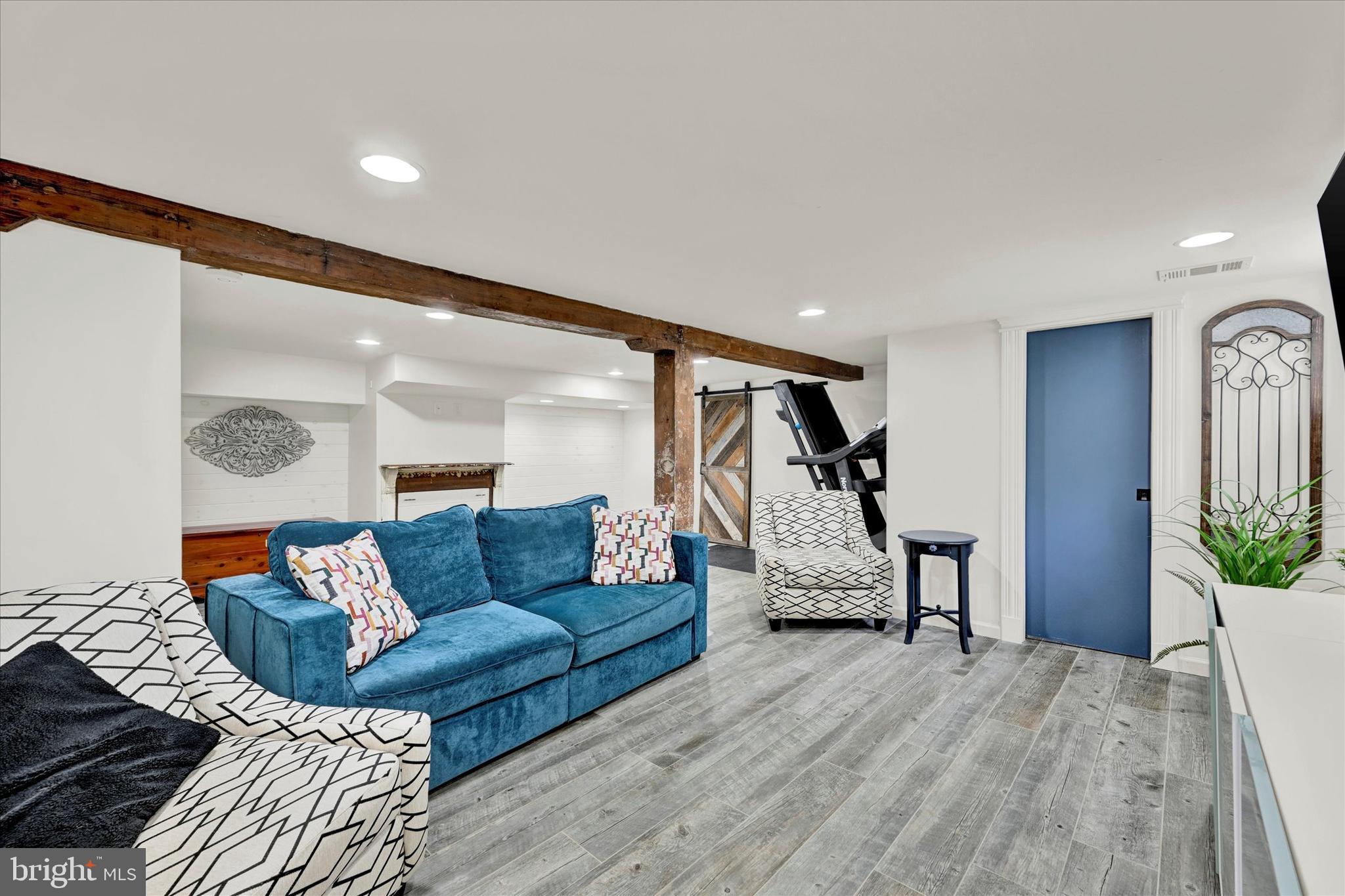 1012 Overbrook Road Baltimore, MD 21239 - Photo 20 of 45 Family room in basement.