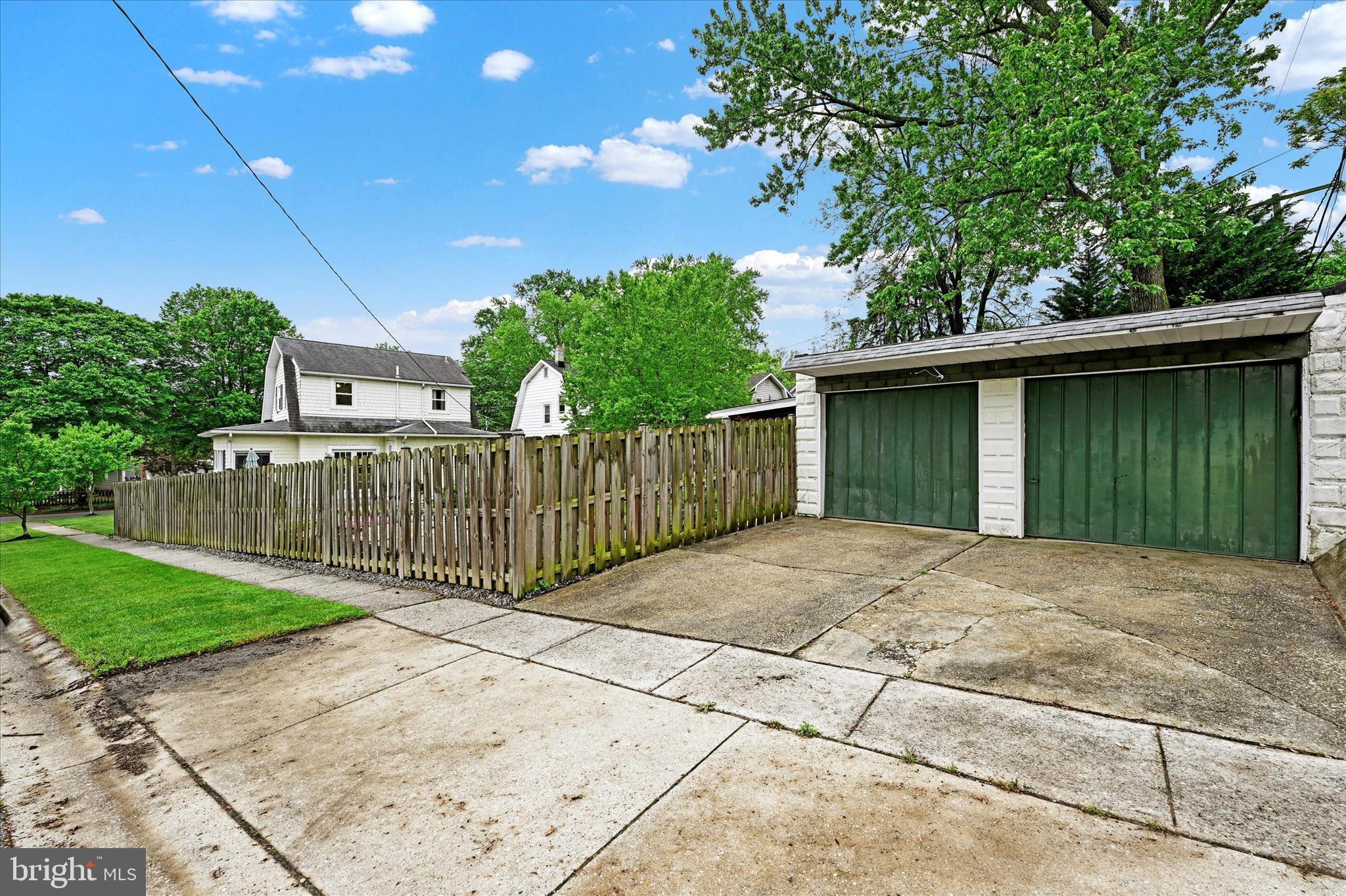 1012 Overbrook Road Baltimore, MD 21239 - Photo 28 of 45 Detached 2 car garage.