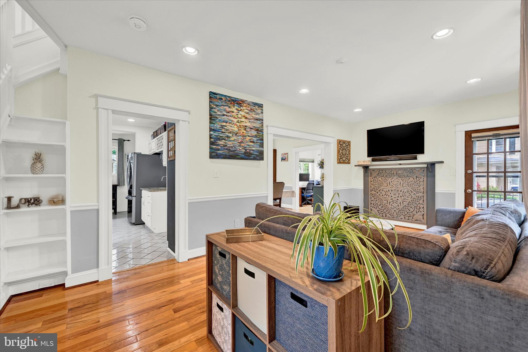 1012 Overbrook Road Baltimore, MD 21239 - Photo 4 of 45 Living room connects to kitchen & dining room