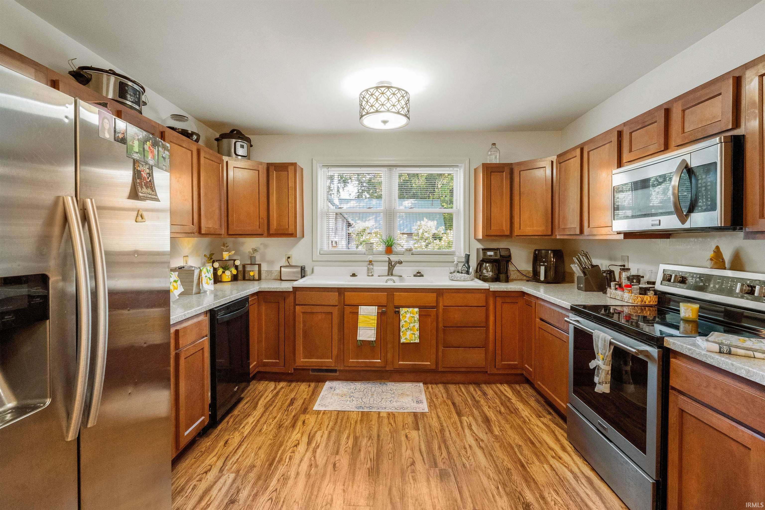 115 Posey Street Windfall, IN 46076 - Photo 8 of 24