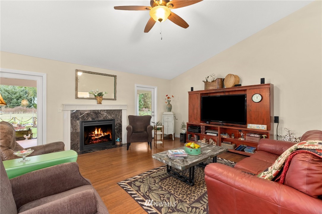 177 Gore Road Onalaska, WA 98570 - Photo 7 of 37 Gallery Image 7
