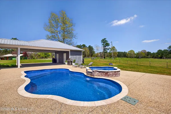 $699,900 | 28000 Eugene E Ladner Road, Perkinston, MS 39573