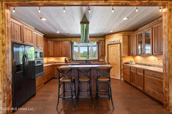 $699,900 | 28000 Eugene E Ladner Road, Perkinston, MS 39573