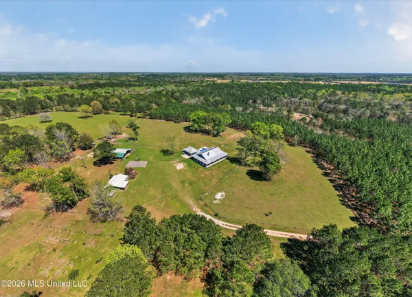 $699,900 | 28000 Eugene E Ladner Road, Perkinston, MS 39573
