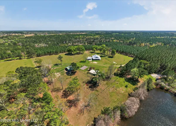 $699,900 | 28000 Eugene E Ladner Road, Perkinston, MS 39573