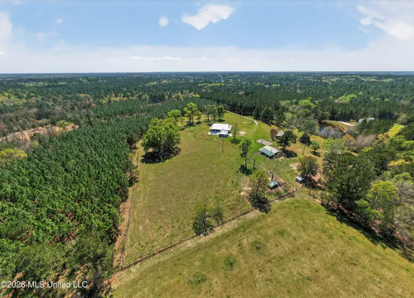 $699,900 | 28000 Eugene E Ladner Road, Perkinston, MS 39573