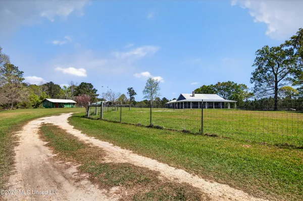 $699,900 | 28000 Eugene E Ladner Road, Perkinston, MS 39573