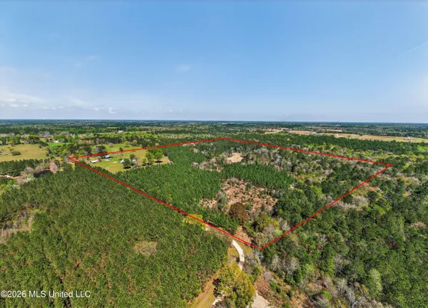 $699,900 | 28000 Eugene E Ladner Road, Perkinston, MS 39573