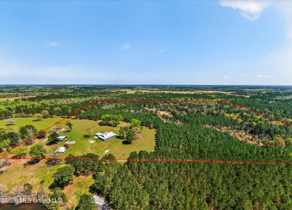 $699,900 | 28000 Eugene E Ladner Road, Perkinston, MS 39573