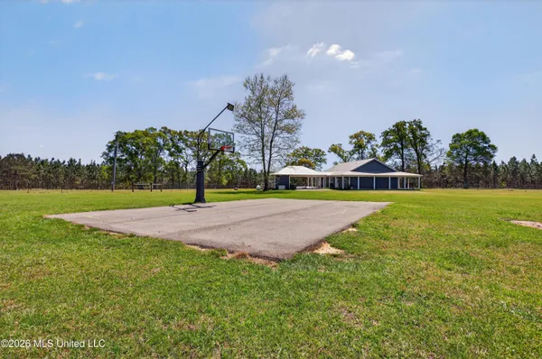 $699,900 | 28000 Eugene E Ladner Road, Perkinston, MS 39573