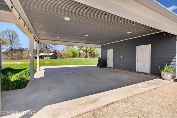 $699,900 | 28000 Eugene E Ladner Road, Perkinston, MS 39573