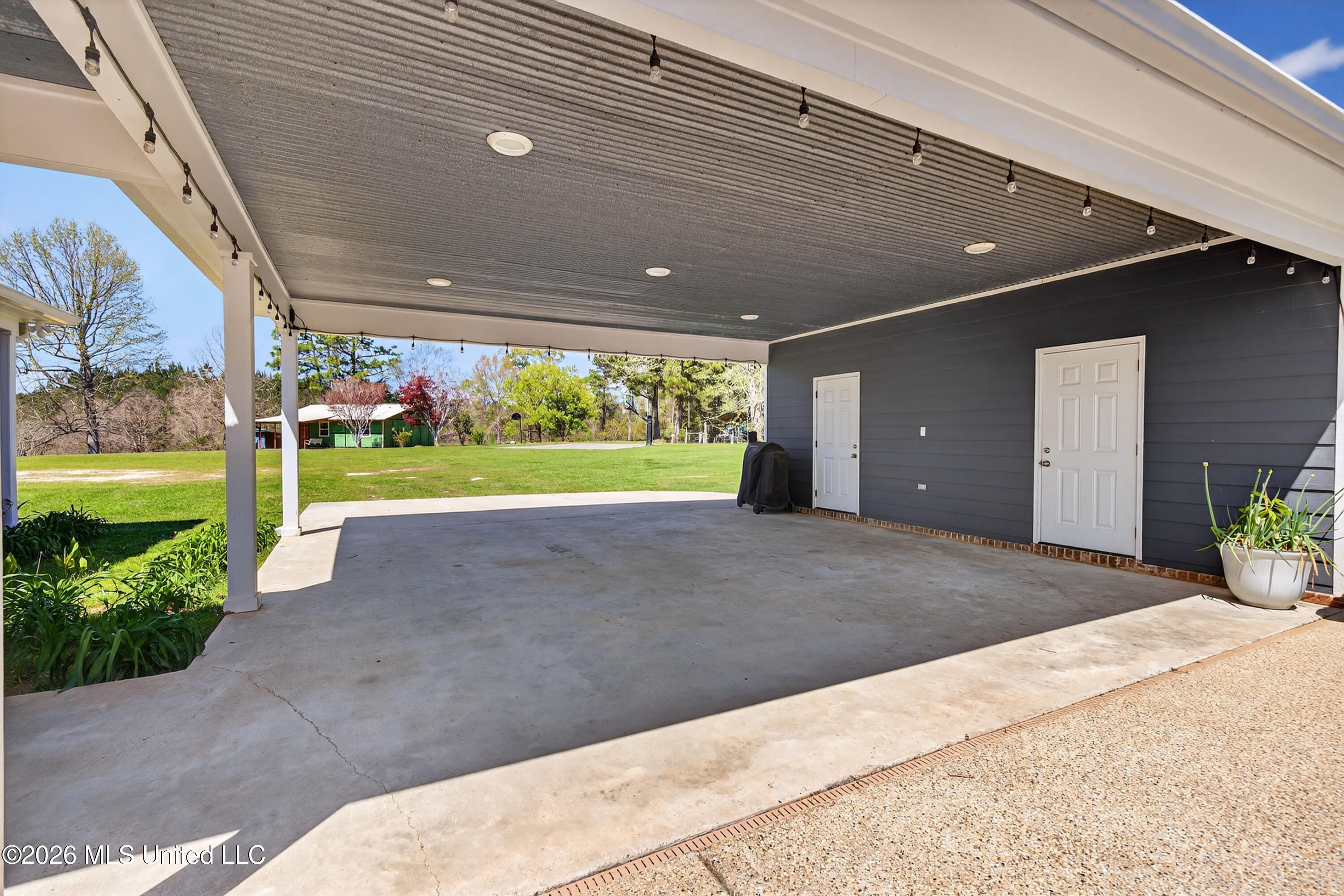 28000 Eugene E Ladner Road Perkinston, MS 39573 - Photo 8 of 83 28000EugeneELadnerRd-57