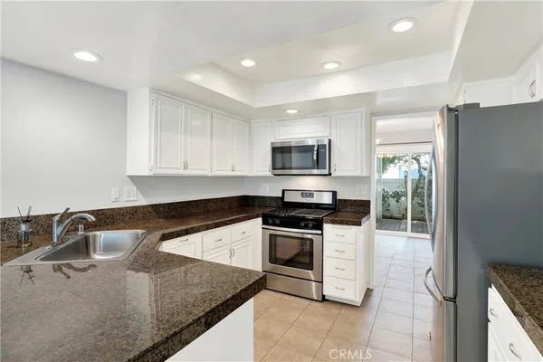 $899,000 | 25061 Silverleaf Lane, Laguna Hills, CA 92653